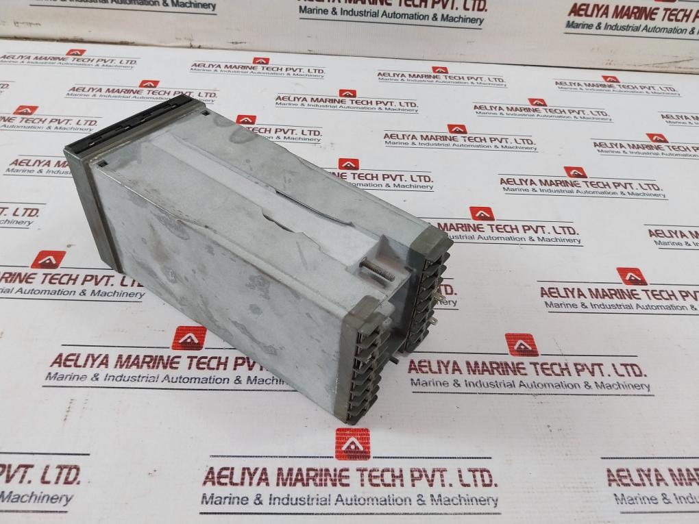 Bailey Pyromat 320 S Temperature Controller D32Sac81-1-18A8 – Aeliya Marine