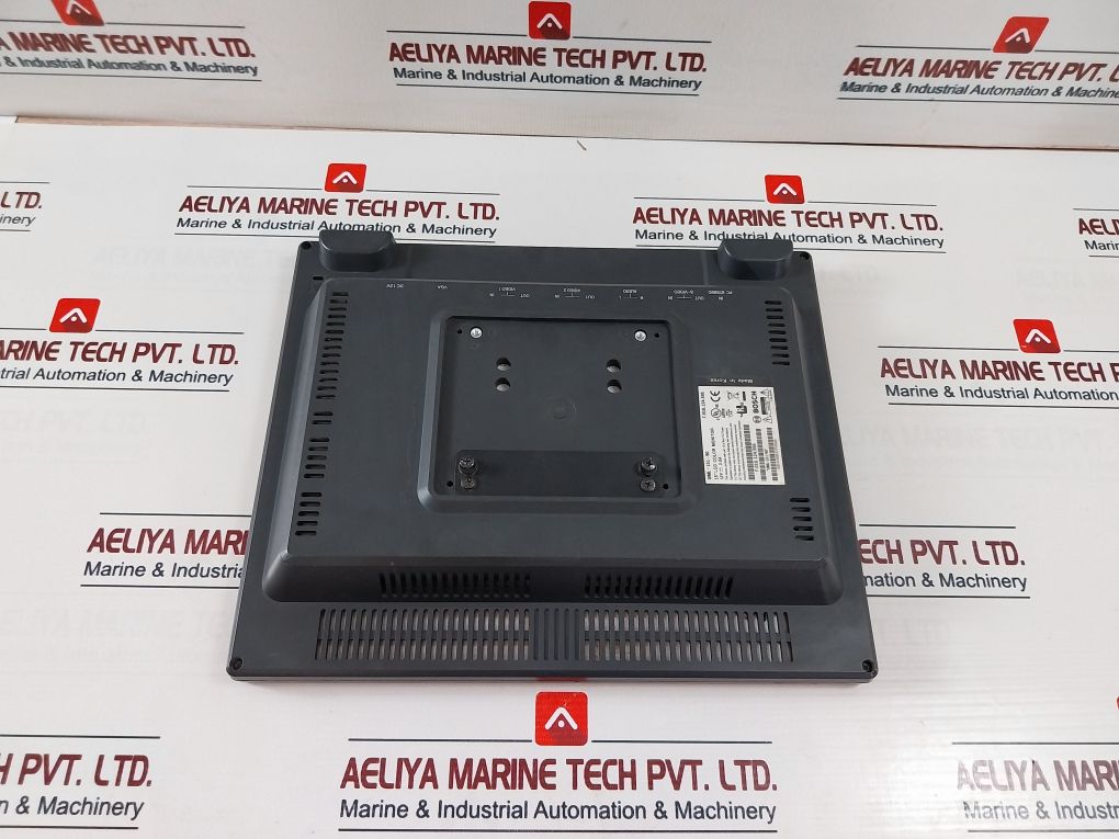Bosch Uml-151-90 15" Lcd Color Monitor Bsh1209Cdt00045 – Aeliya Marine