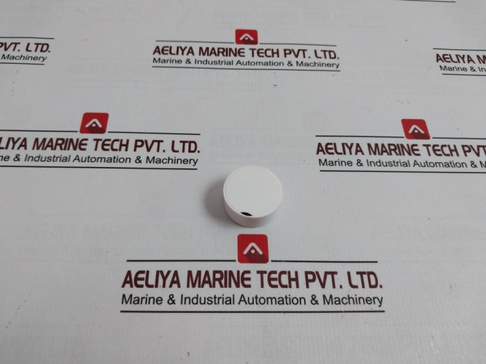 00014-round-shape-white-case-mini-beacon-unit