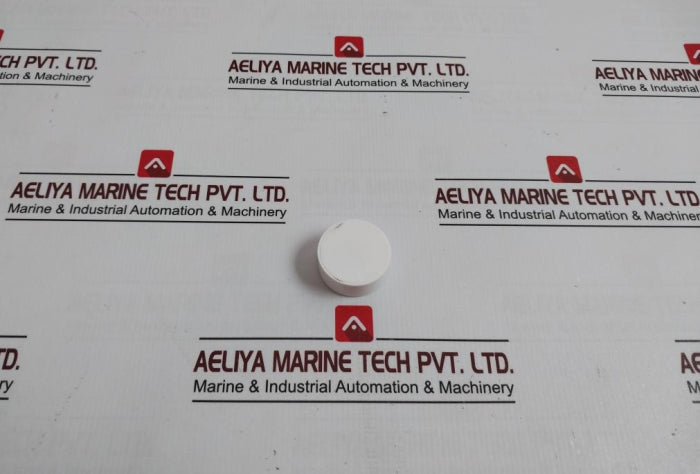 00108-round-shape-white-case-mini-beacon-unit