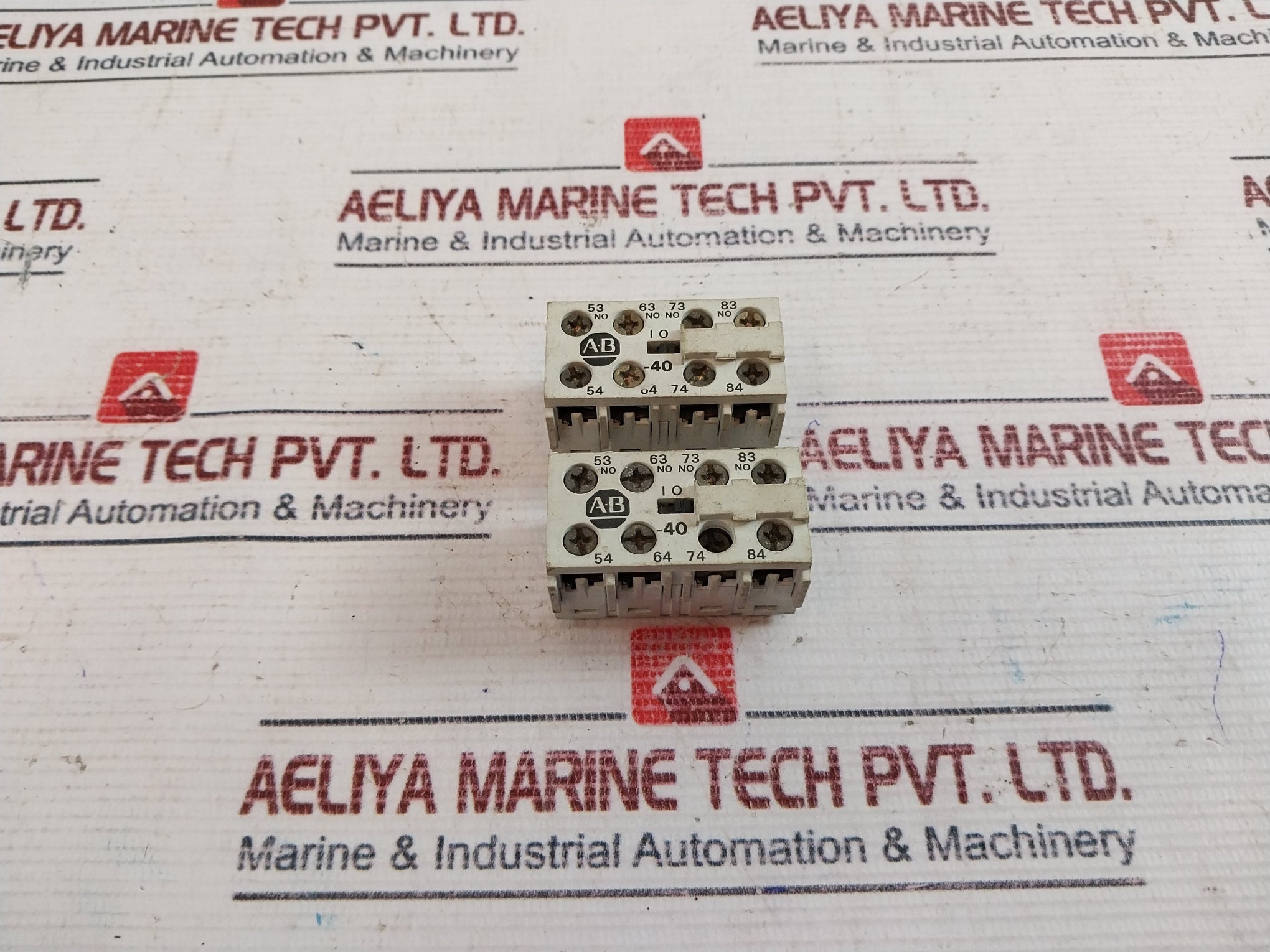 Lot of 3X Allen-Bradley 195-MA40 Auxiliary Contacts 500V~10A Ser: A