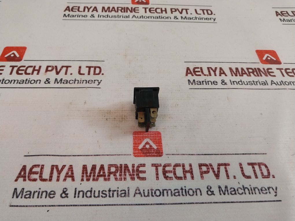 10A 250V~ T85 Rocker Switch