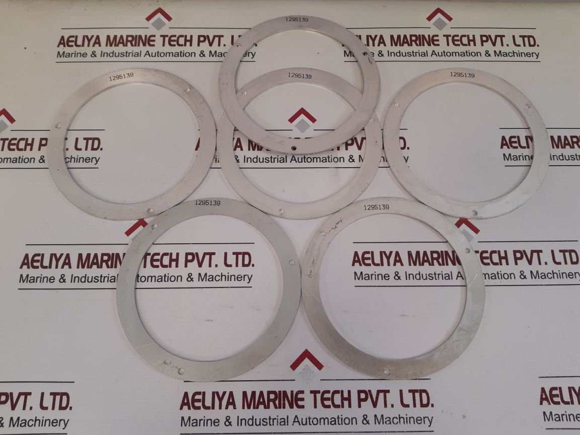 Lot Of 6X 1295139 Oil Wiper Retainer