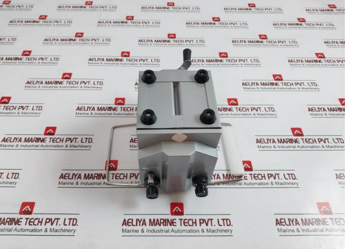 МЕГЕОН 13300 Insulation Resistance Meter 500V