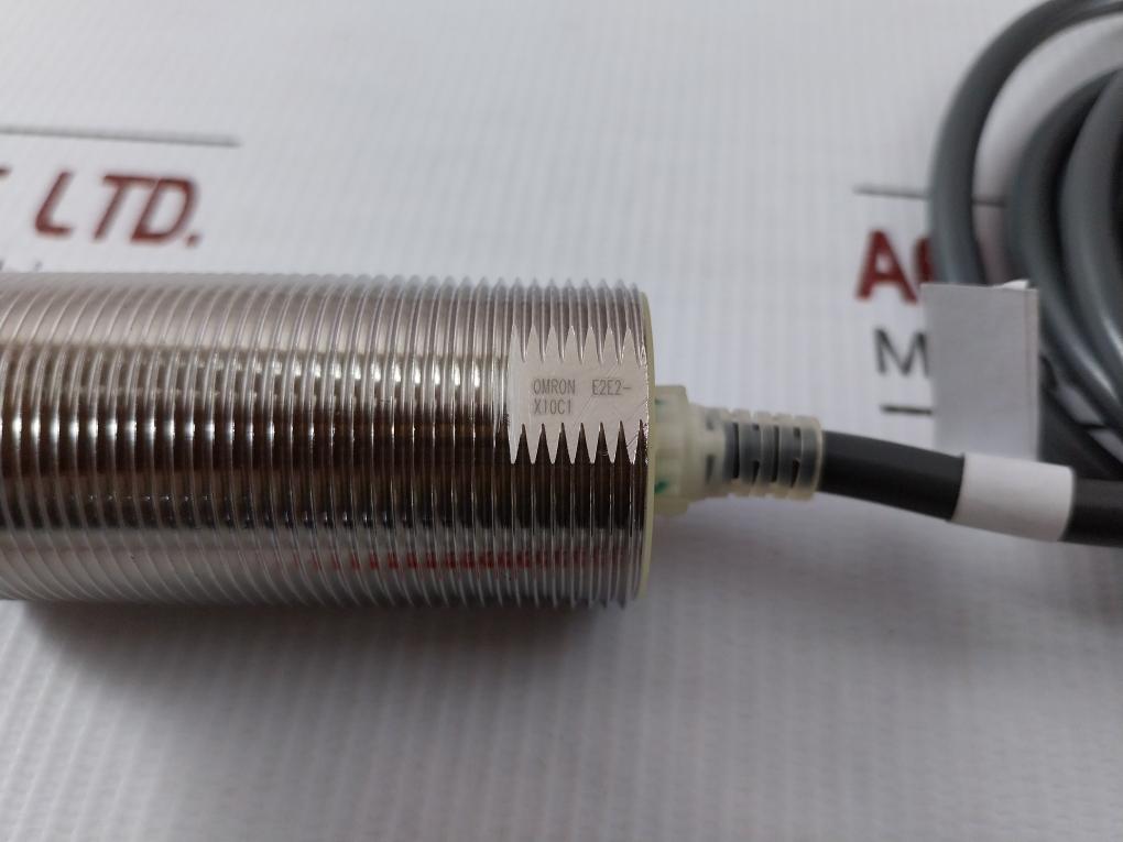 2-Meter E2e2-X10c1 Proximity Sensor By Omron 12-24vdc