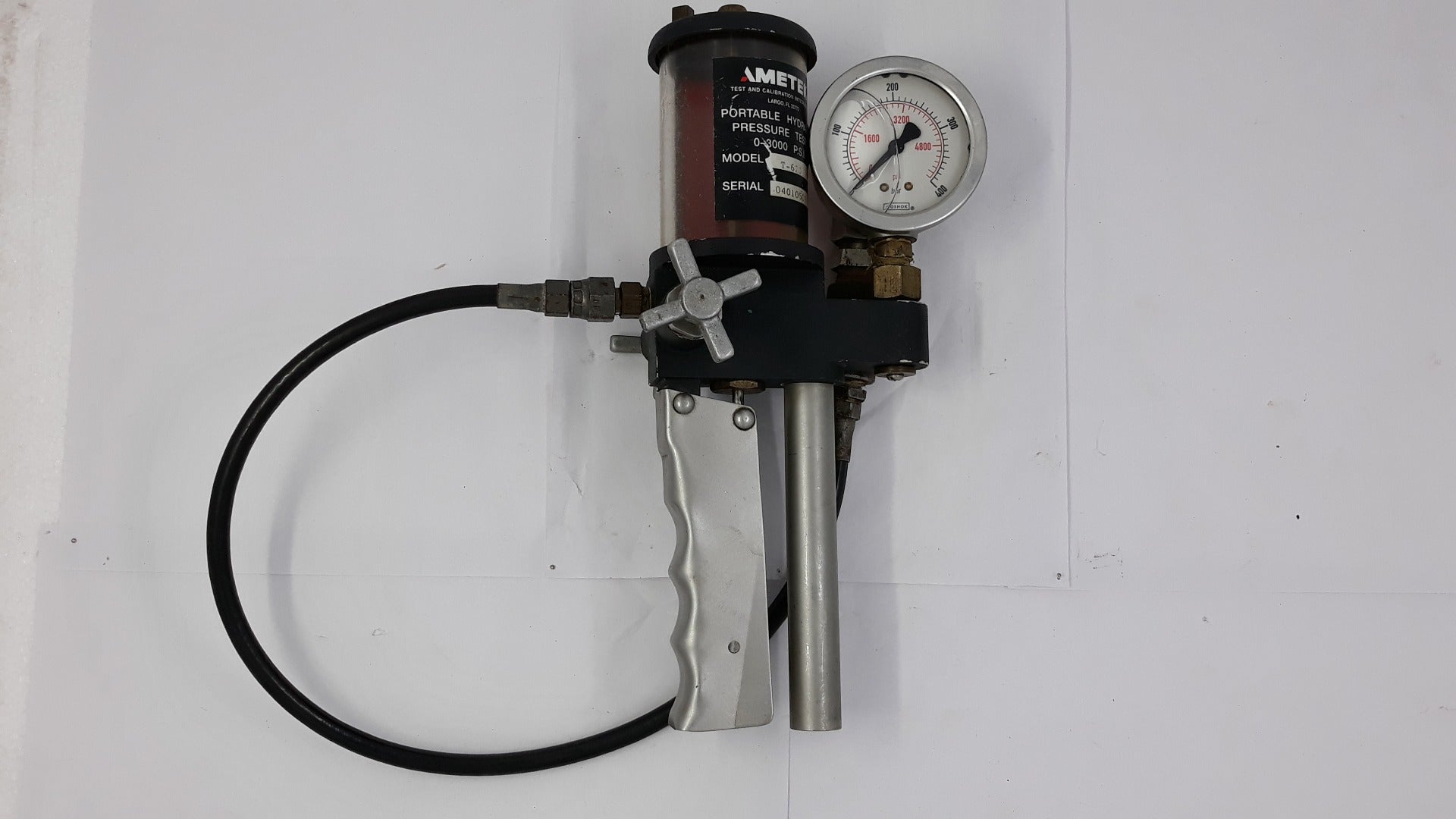 Ametek t-620 portable hydraulic pressure test 0-3000 p.s.i.