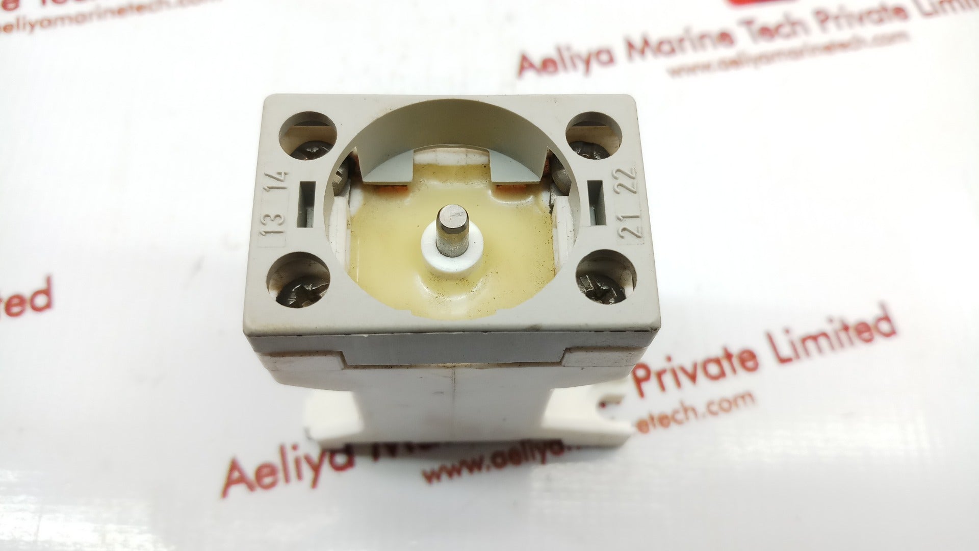 Ceag Ghg 4171101R1 Push Button Ac11 250V 6A