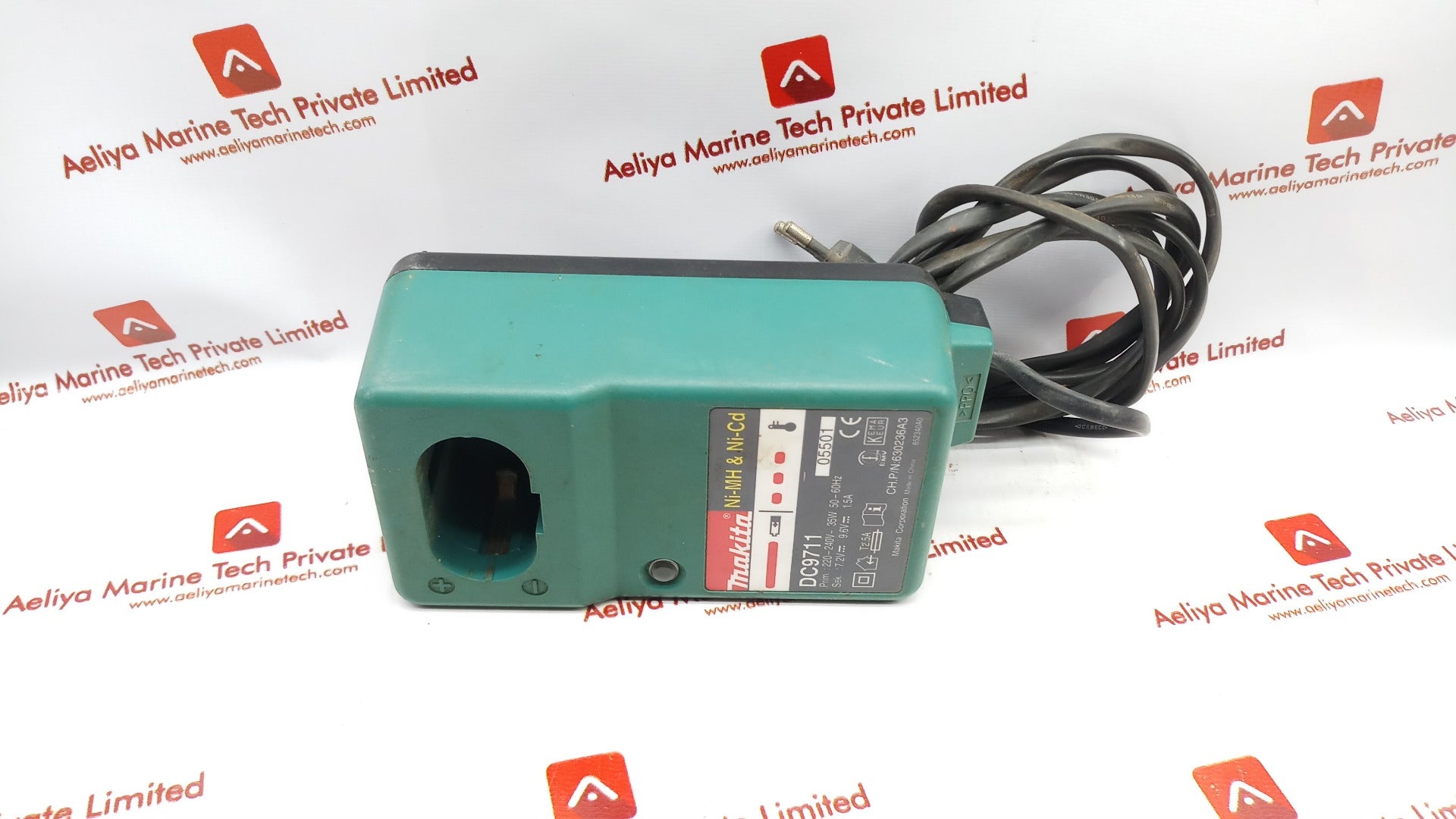 Makita Dc9711 Ni-mh & Ni-cd Battery Charger 7.2V=9.6V=1.5A