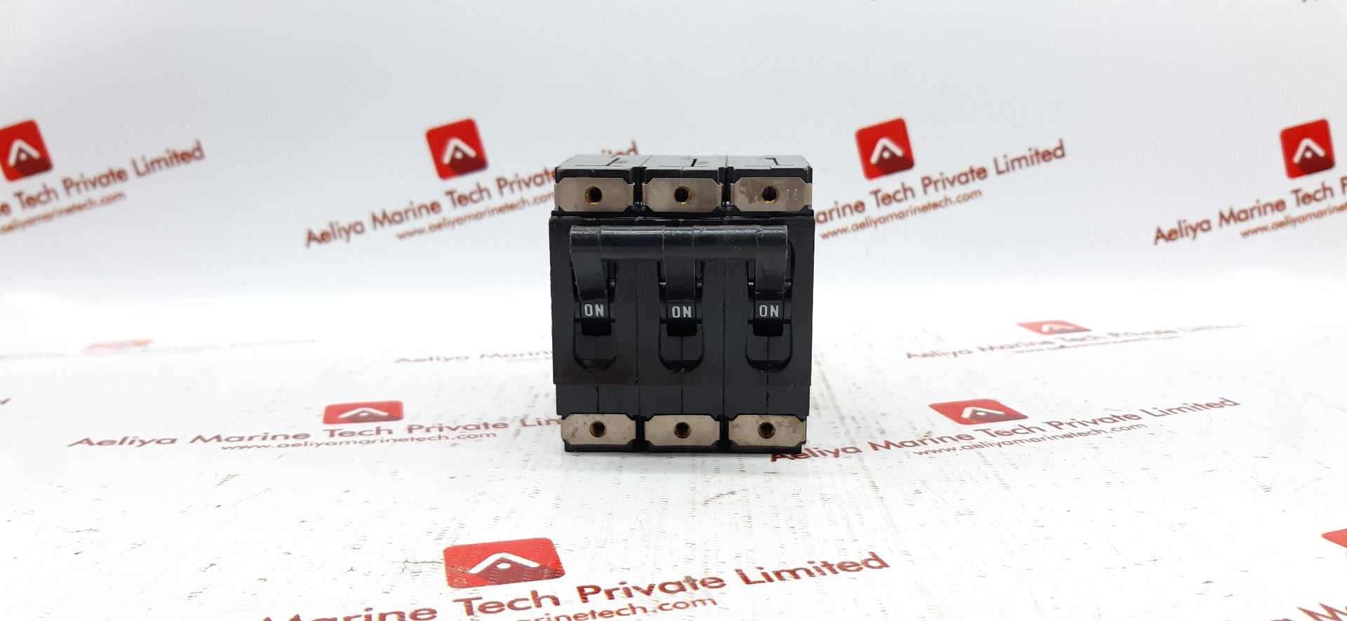 Heinemann Am3-z7-5 Am3-a8 Circuit Breaker 265A