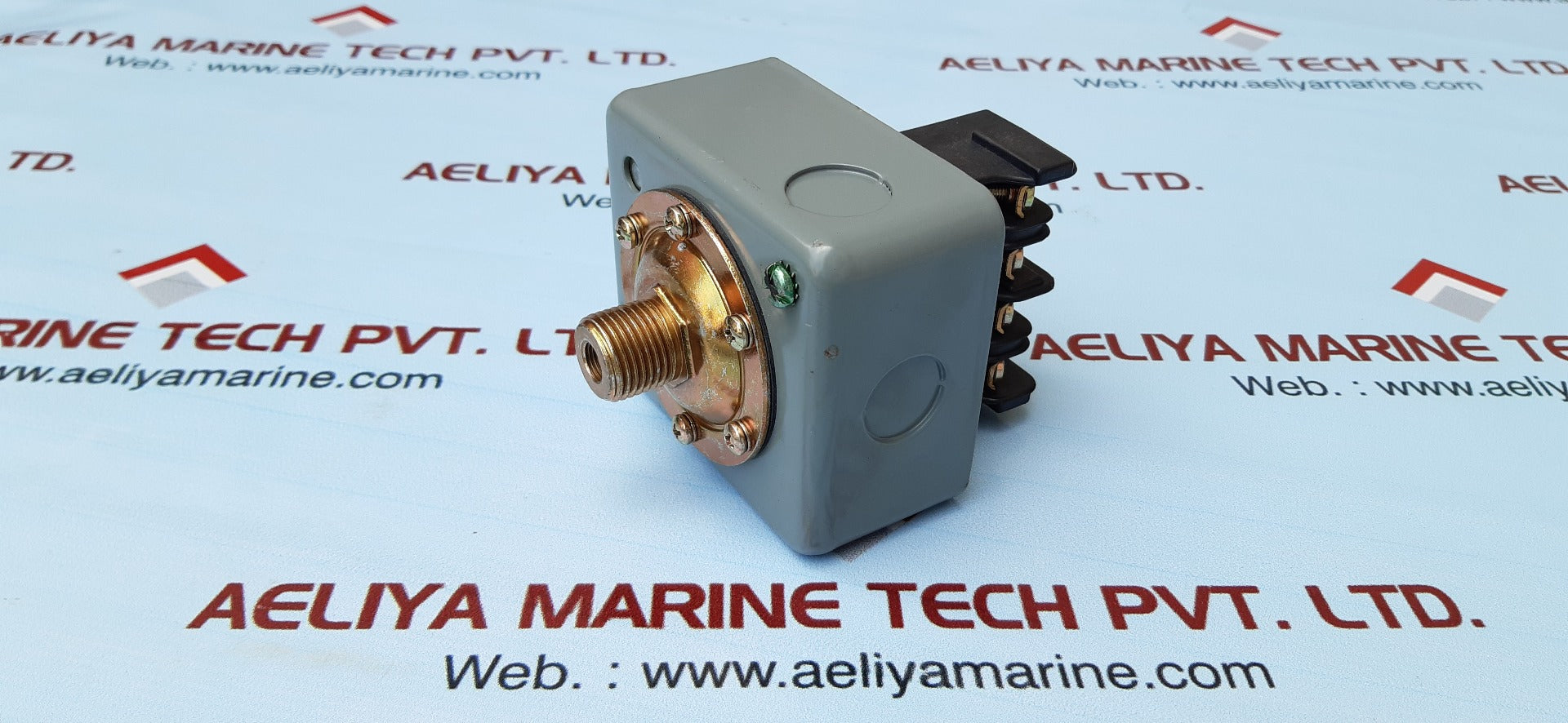 Square d 9013ghg1s8j54 pressure switch qsi 750