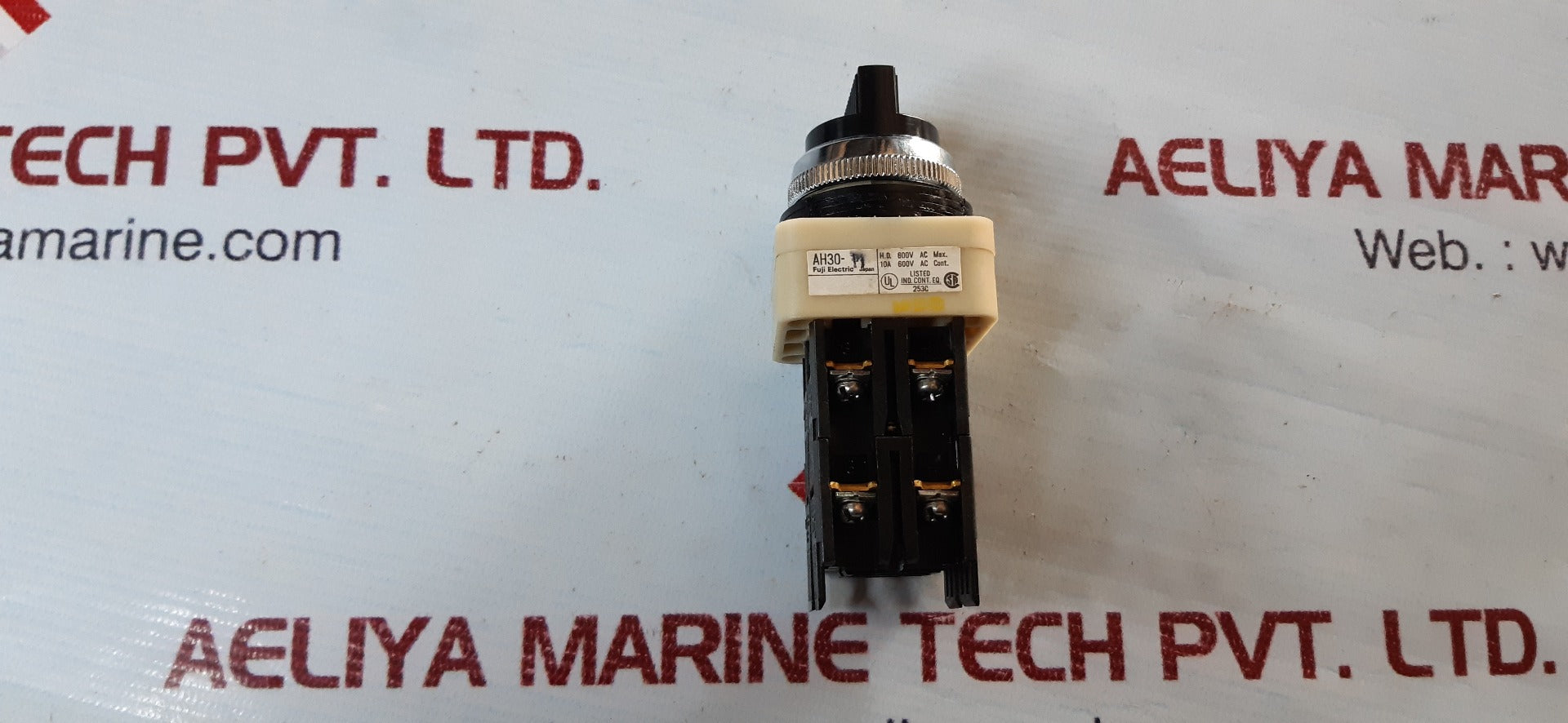 Fuji electric ah30-p1 command switch