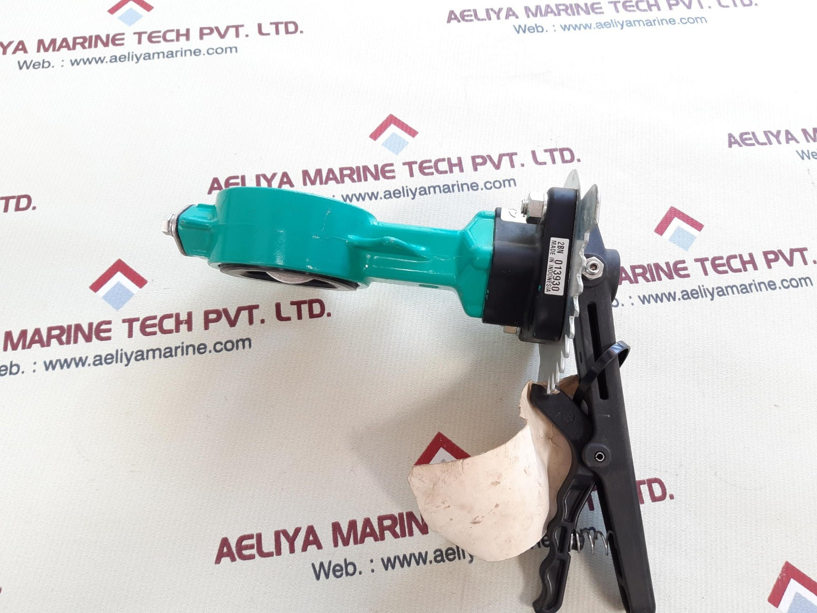 Tomoe 773z-1j-40a butterfly valve