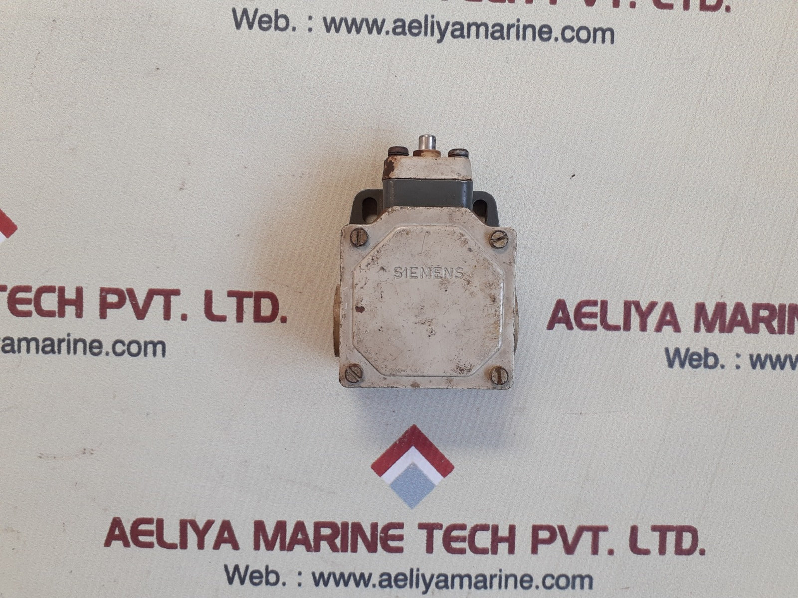 Siemens 3se3 100-1e limit switch