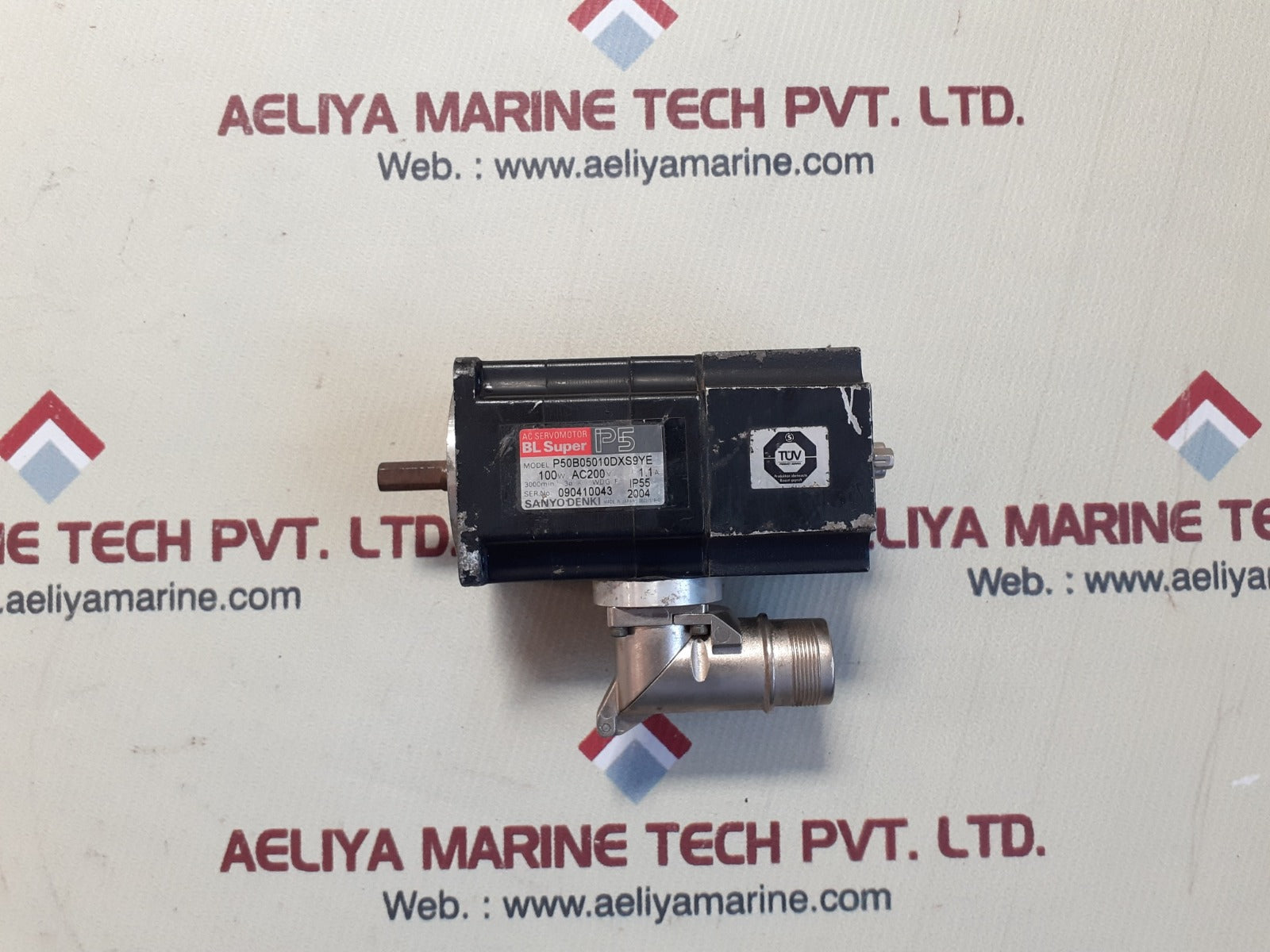 Sanyo denki p50b05010dxs9ye p5 servo motor 100w ip55