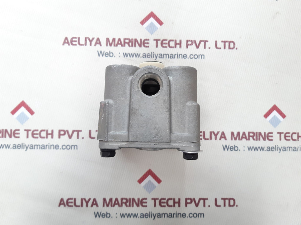 Bendix t-294304-b r-12 relay valve – Aeliya Marine