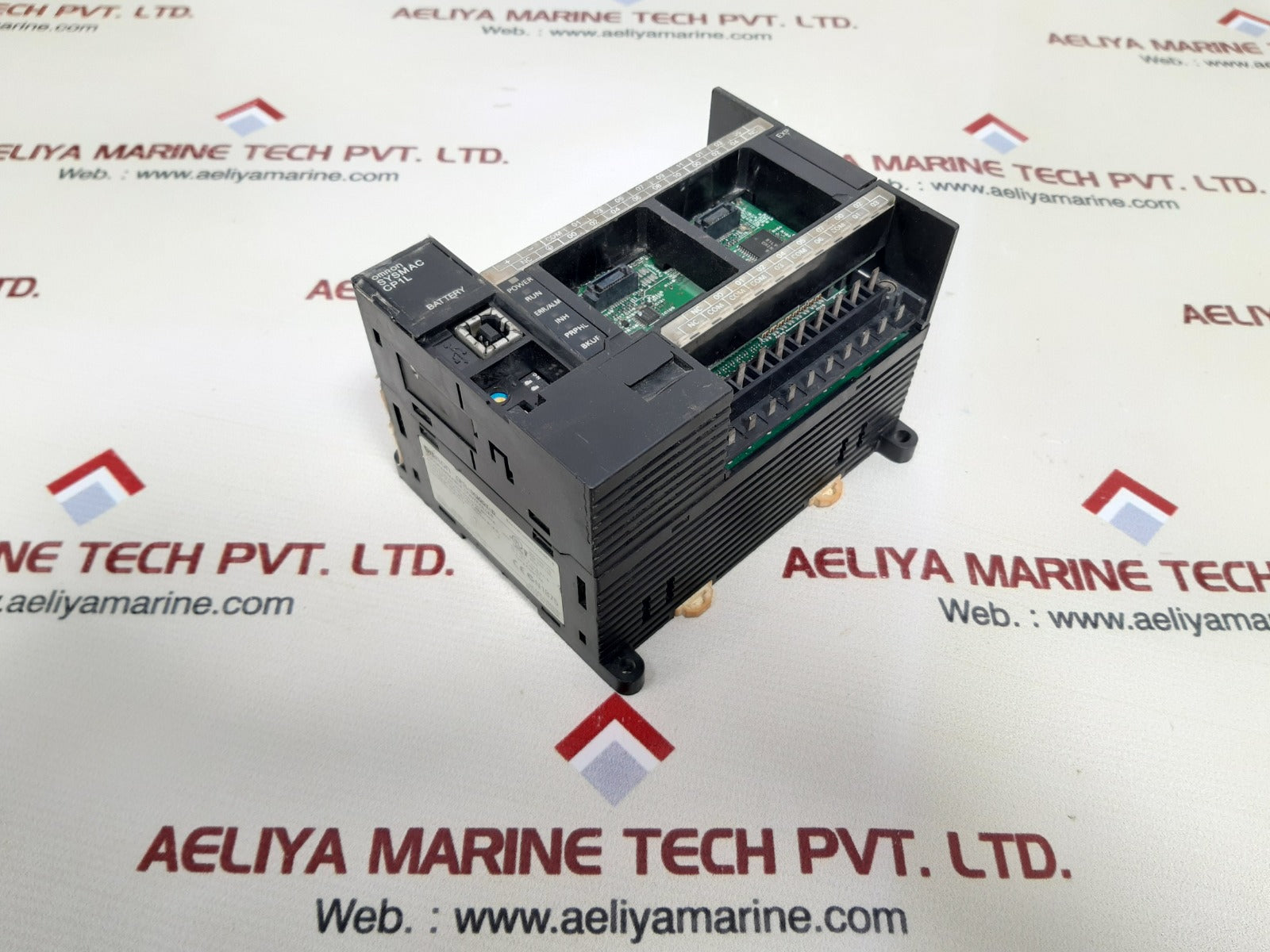 Omron cp1l-m30dt-d programmable controller