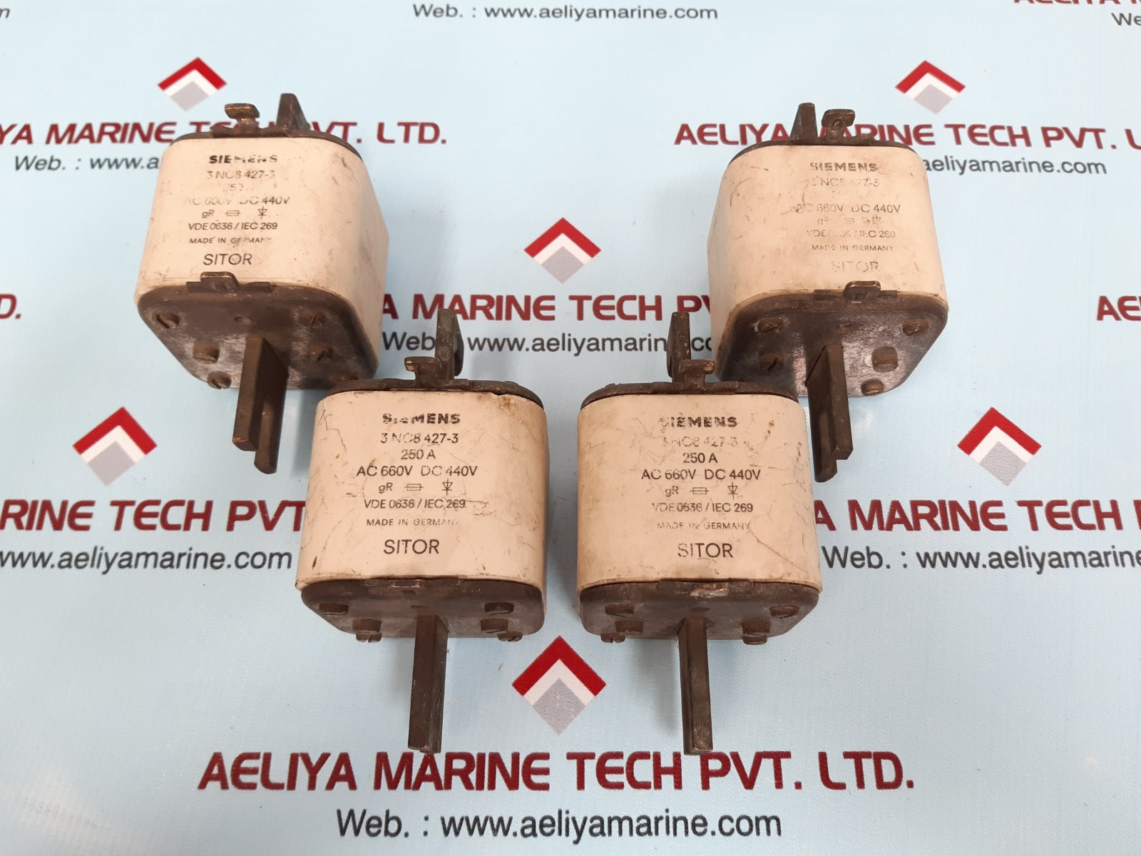 Siemens 3 nc8 427-3 fuse 250a ac660v dc 440v