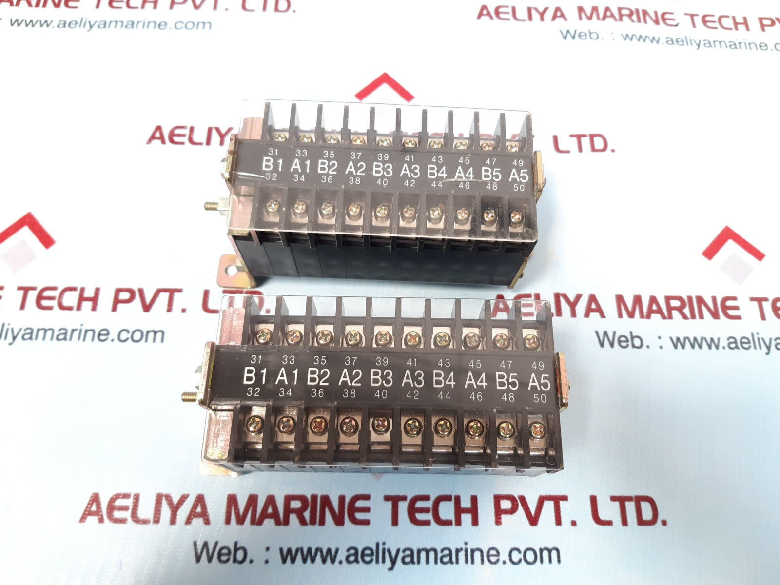axt-1a Auxiliary switch