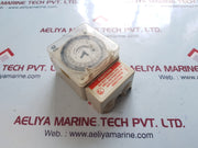 Larsen & toubro gic qrtuzh time switch  fm/1 quartz