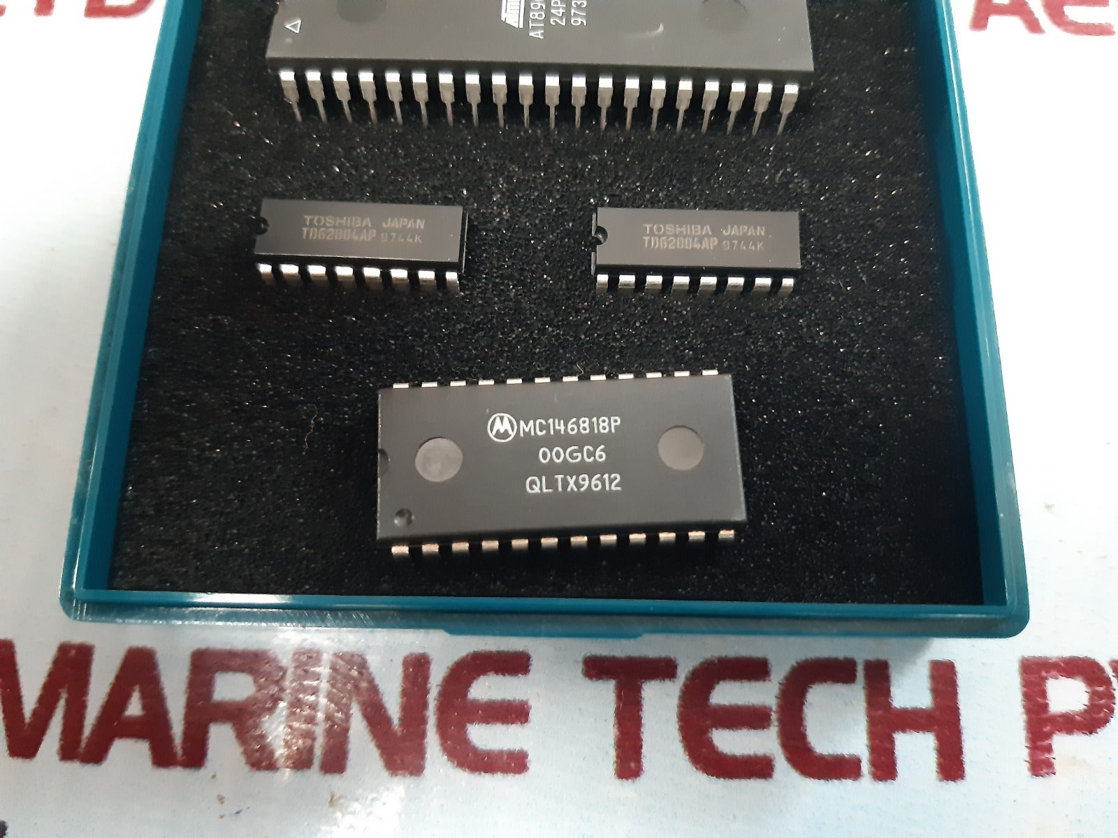 Electronic chip set
