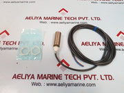 Omron e2a-m18ks08-wp-c2 proximity sensor