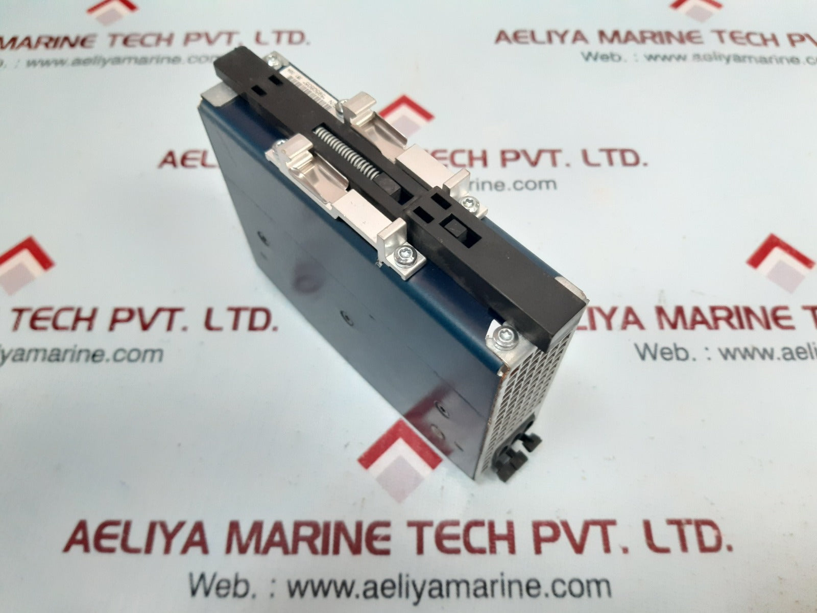 Puls dimension yr2.diode dual redundancy and decoupling module