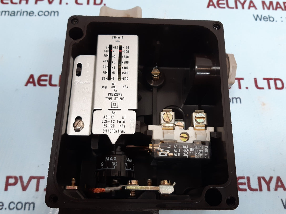 Danfoss rt 200 pressure switch 3 - 85 psig 0.2 - 6 bar – Aeliya Marine