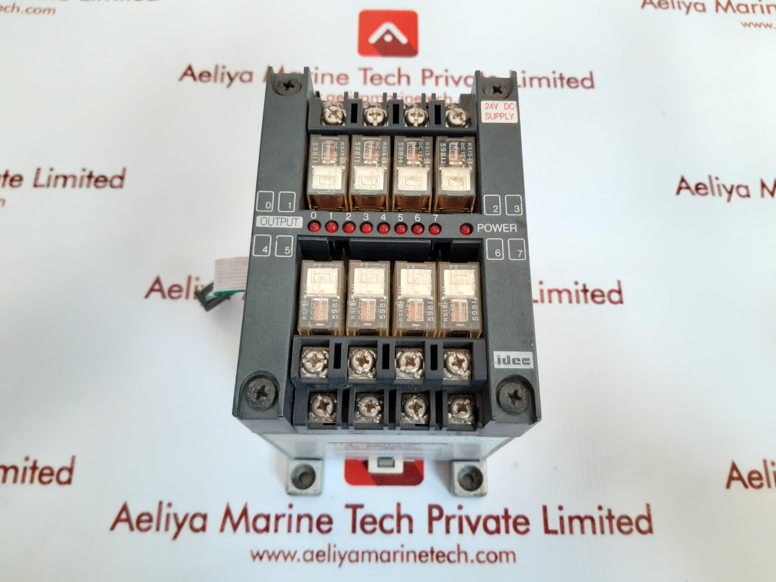 Idec pfa-1 t081dc 8-output unit