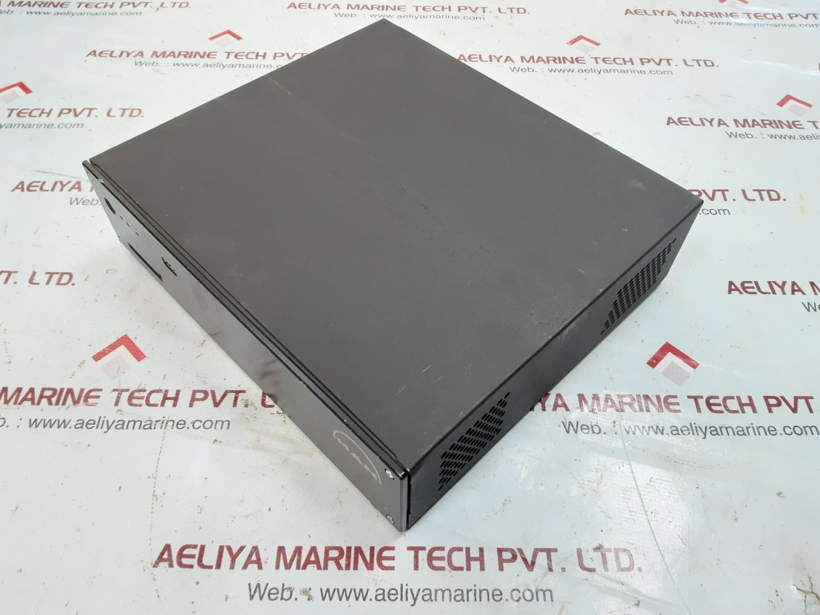 Man X-box/2 Omitx-v1.0-a01 Industrial Pc 07.91690-9770 Controller (Not Working)