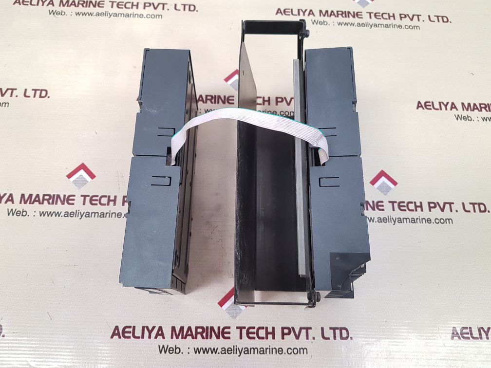 Idec izumi fa-1j pfj-t081u with pfj-n162u i/o unit relay