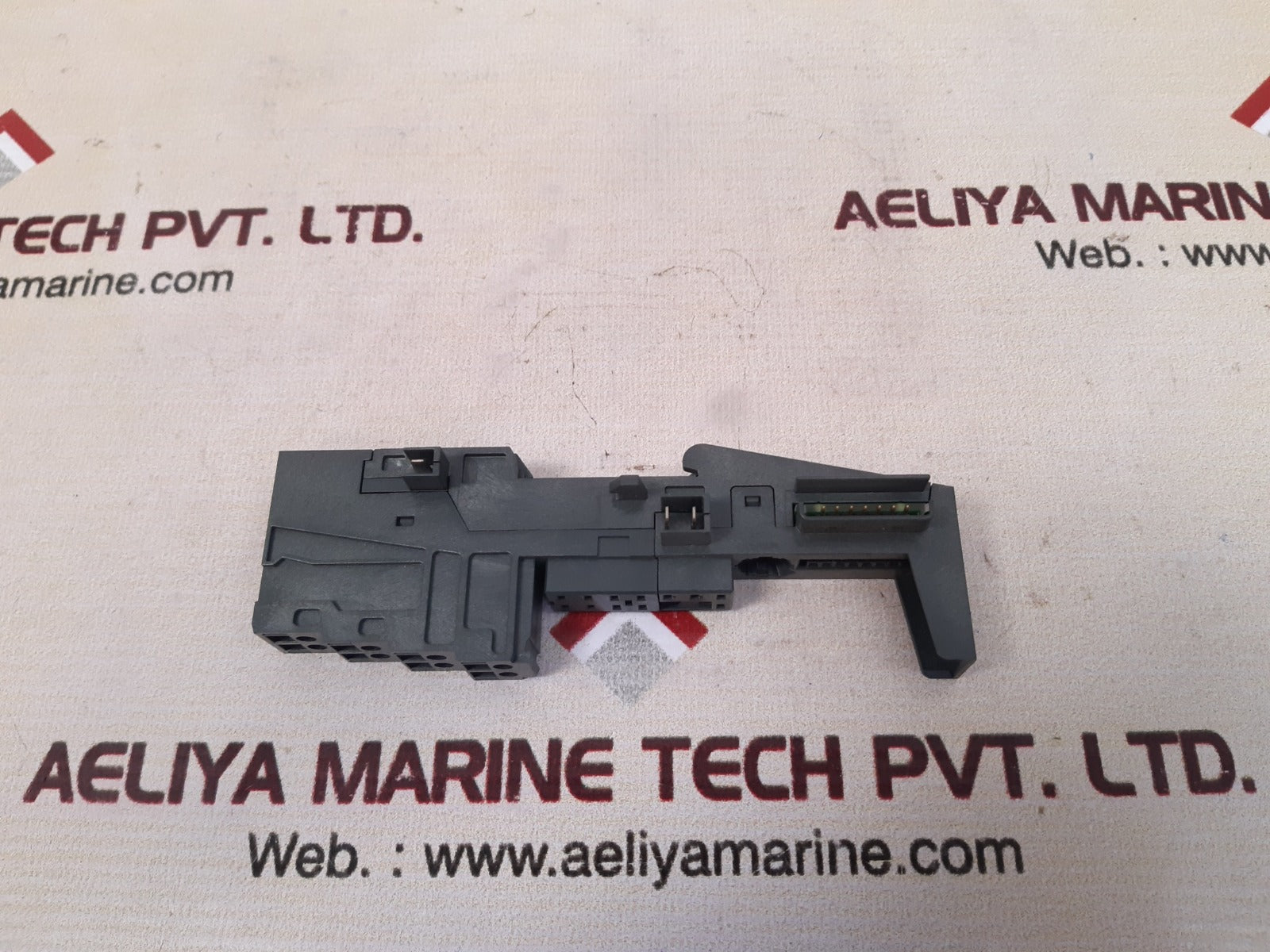 Siemens 6Es7 193 4Cb20-0Aa0 Terminal Module Tm-e15S24-01