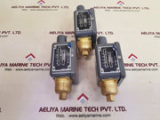 Yamatake-honeywell 81401986-003-0 Pressuretrol Controller