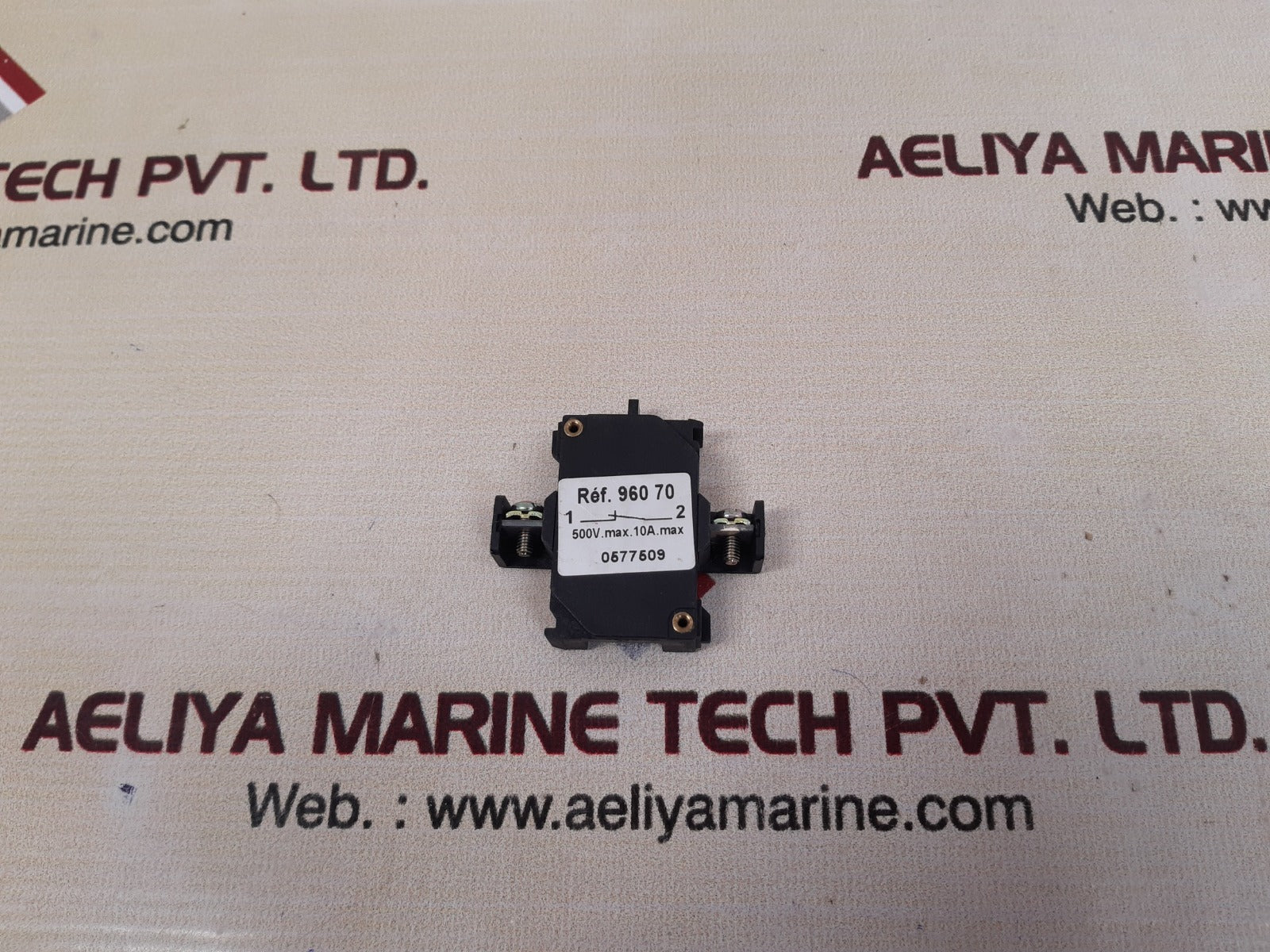 Set of 2x A.t.x. aux c socket 500v 10a