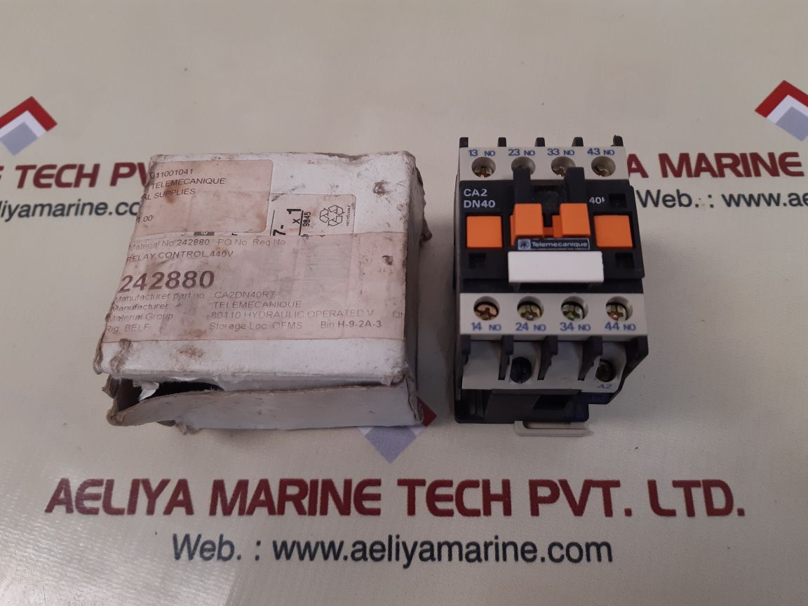 Telemecanique Ca2 Dn40 40E Control Relay 440V 50/60Hz