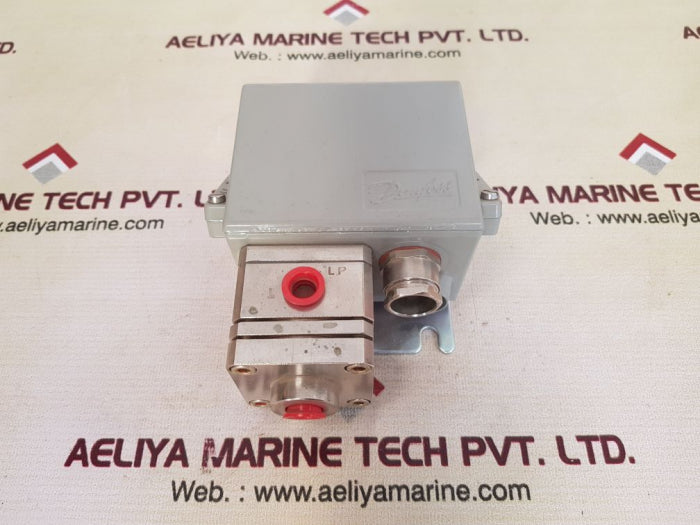 Danfoss cas 155 060-3130 pressure switch 