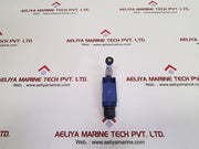 Telemecanique/schneider zcp21  limit switch + zcy18 roller lever