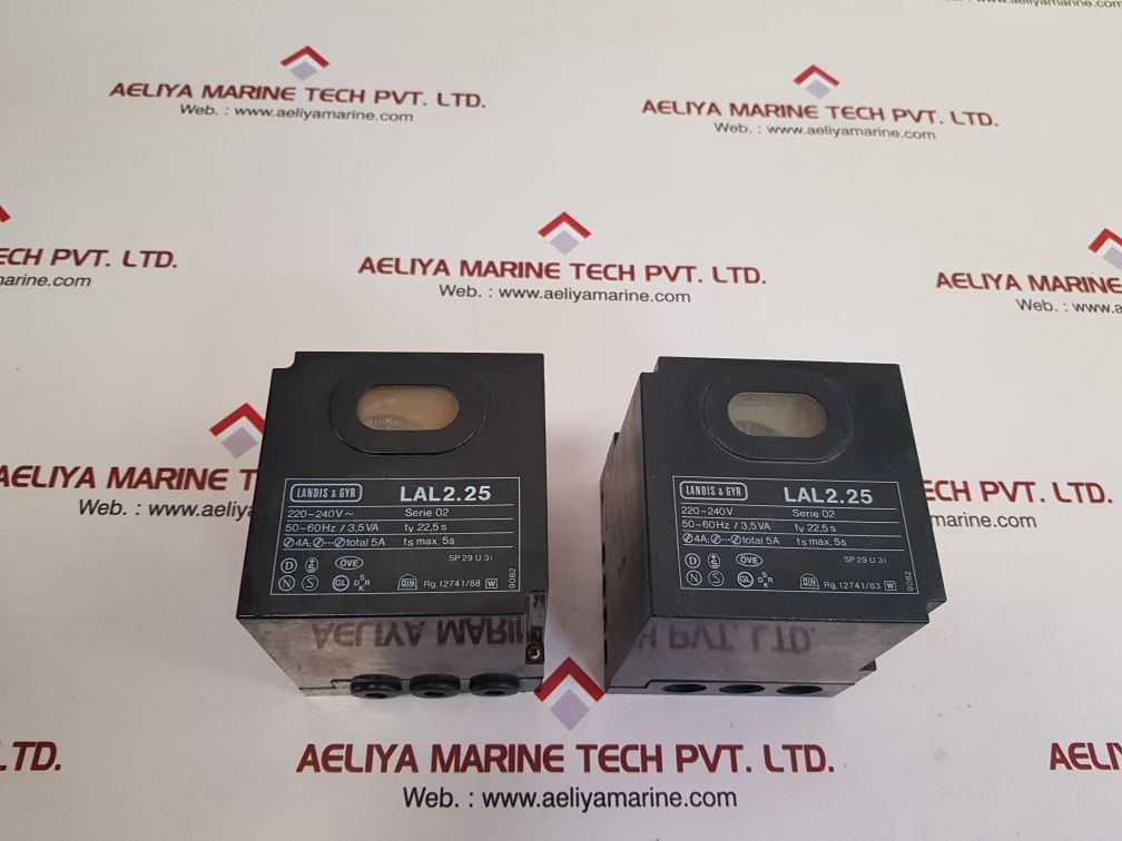 Landis & gyr lal2.25 burner controller used