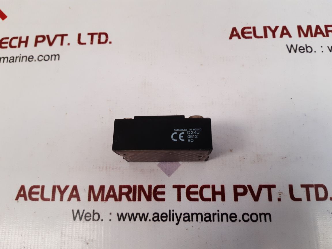 Crydom solid state relay d2425