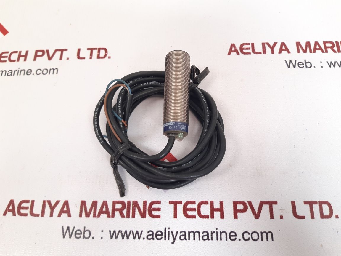 Telemecanique xs1m18ma250 proximity switch sensor