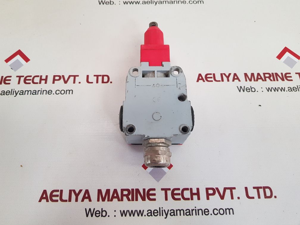 Comepi scm1k97x11 limit switch Used