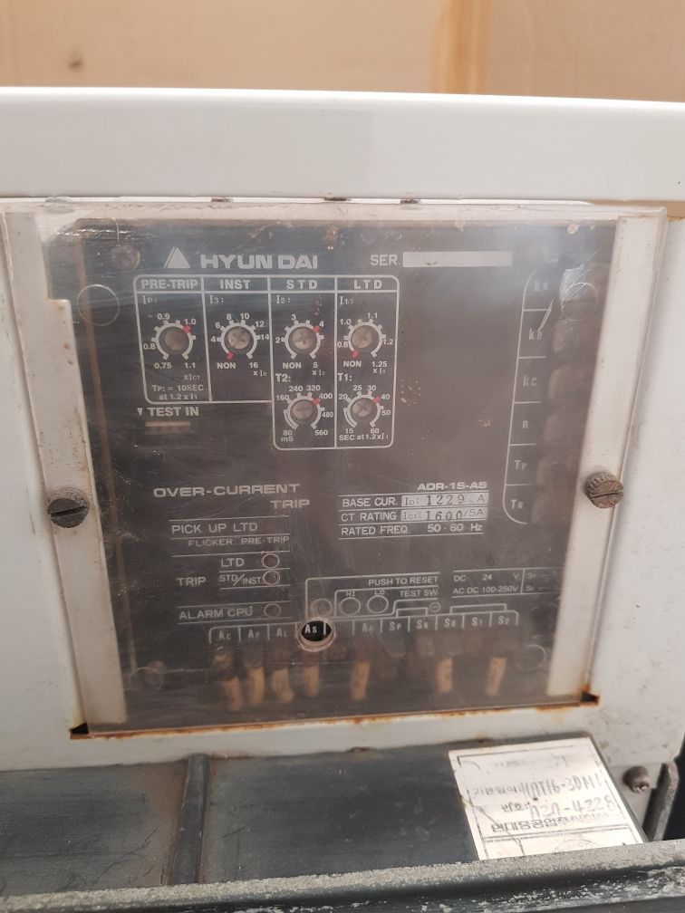 Hyundai hat 16 air circuit breaker