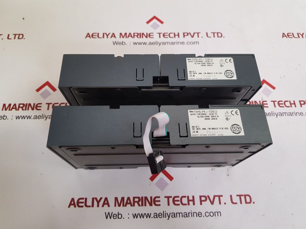 Idec izumi pfj-t081u relay output unit with pfj-dmu dummy unit