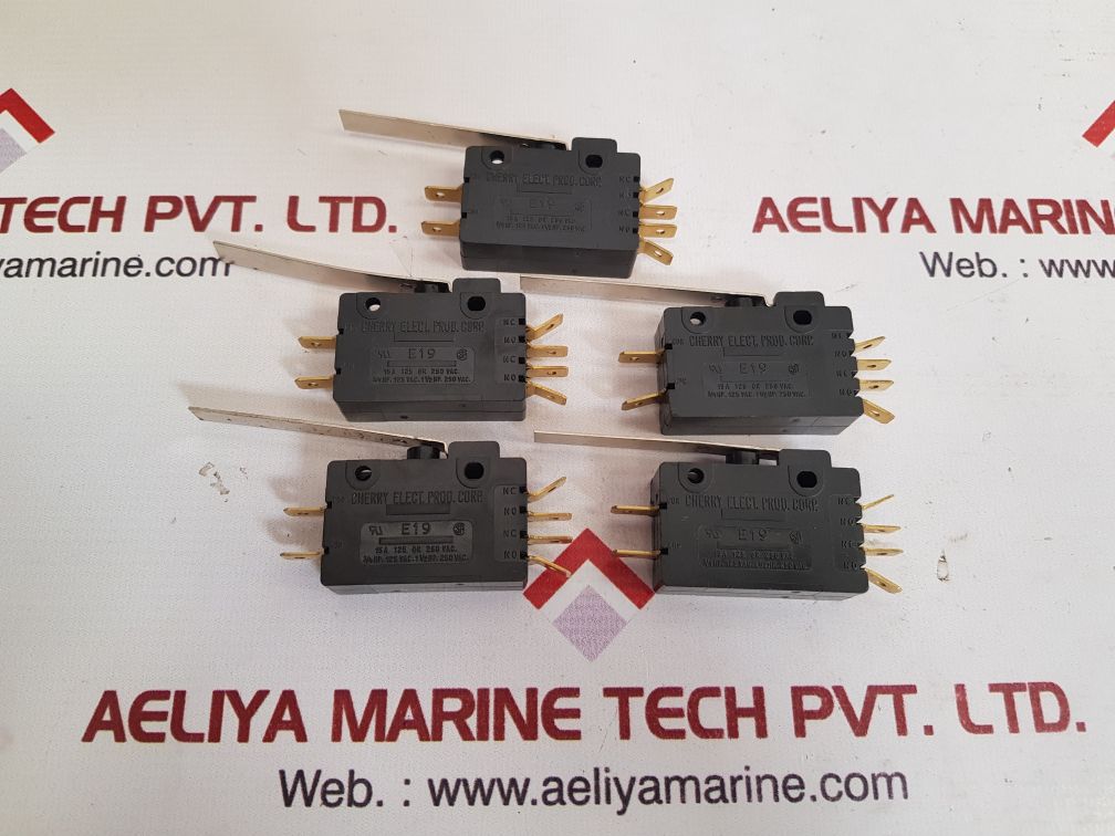 Cherry e19 snap-action plunger micro switch 0403-0080-00