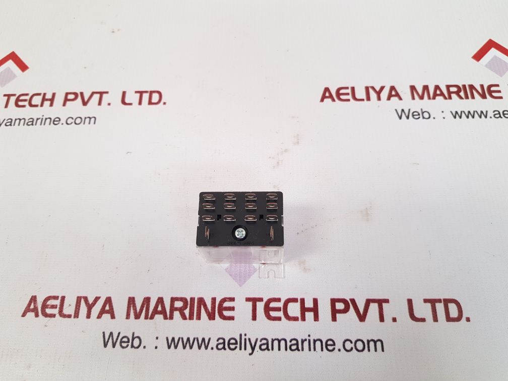 Omron Ly4F Flange Mount Relay 10A 240Vac