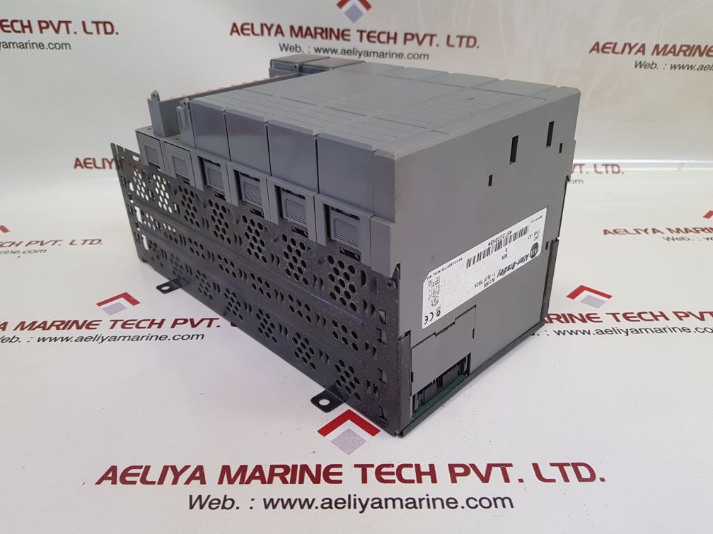 Allen-bradley Slc500 Output Module 1746-ow16 Series C 7 Slot Rack 265 Vac