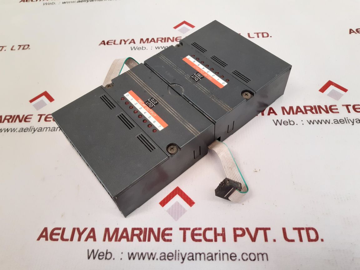 Idec Izumi Pfj-t081U 8-relay Output Unit Fa-1J 220 Vac 5A