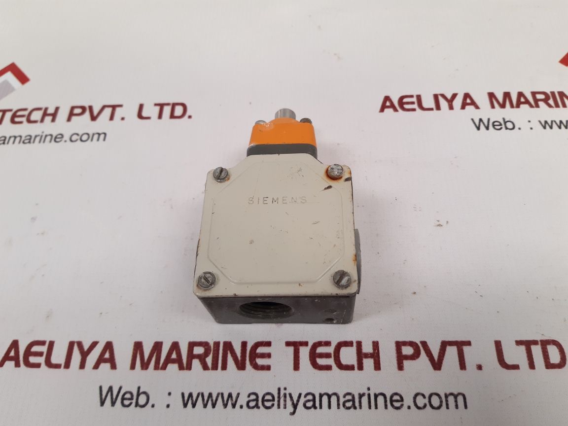 Siemens 3Se3 100-0D Limit Switch Ip67 300Vac