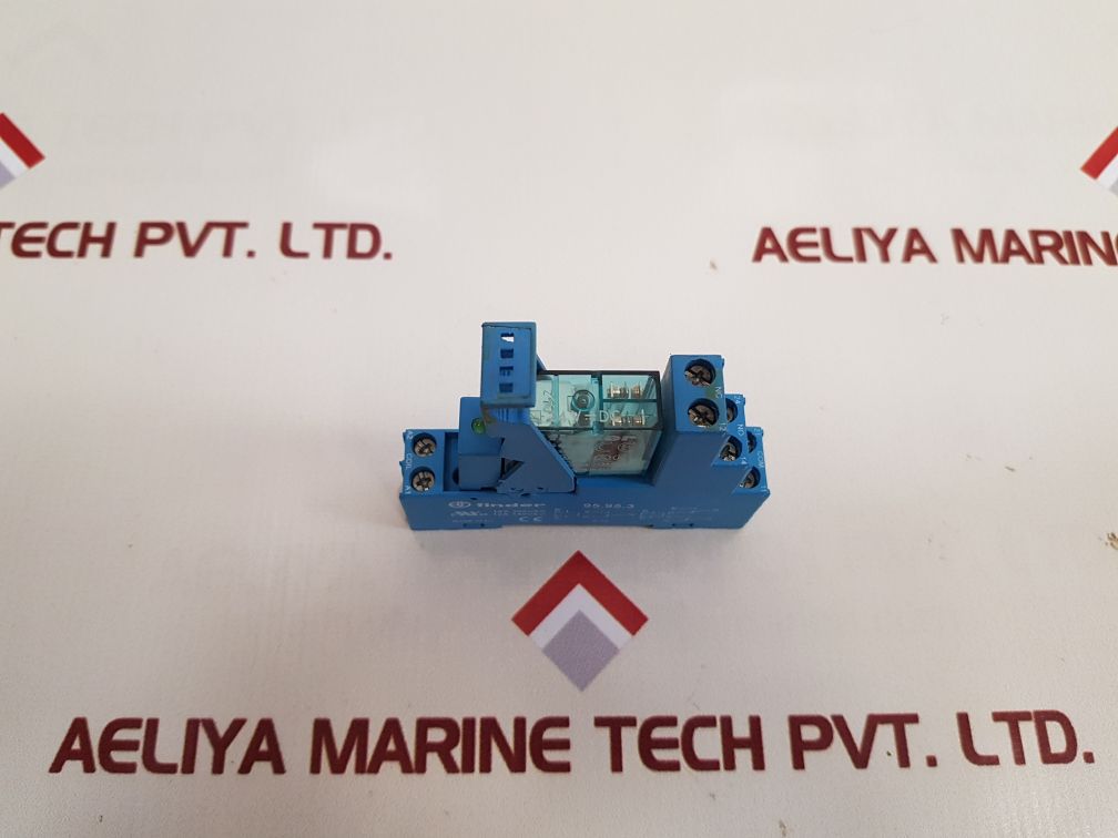 Finder 40.52 Miniature Relay With 95.95.3 Base