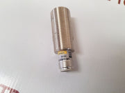 Omron E2Eg-x5B1-m1 Proximity Switch