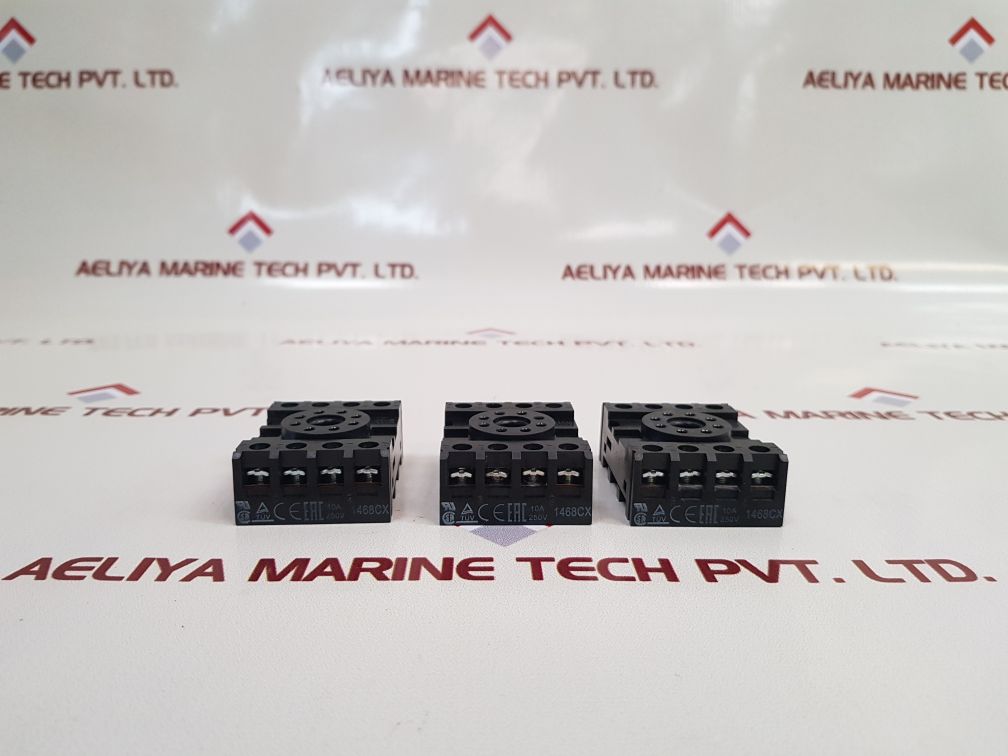 Omron Pf083A-e Relay Socket Base 10A 250V